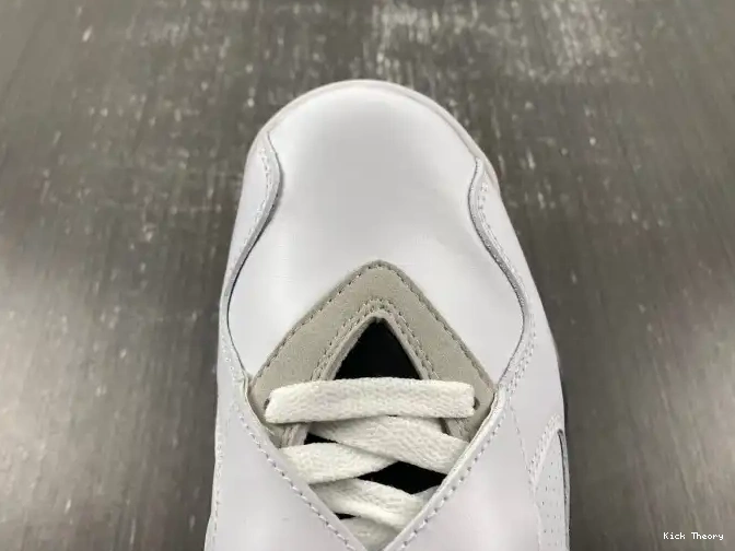 Kicktheory 305381-103 Bugs 8 Air Bunny Retro Jordan (2013) 0515